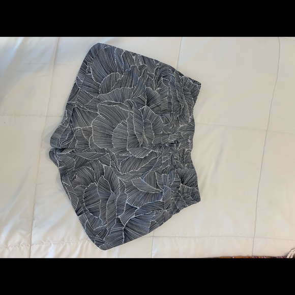 Active shorts - Picture 3 of 3